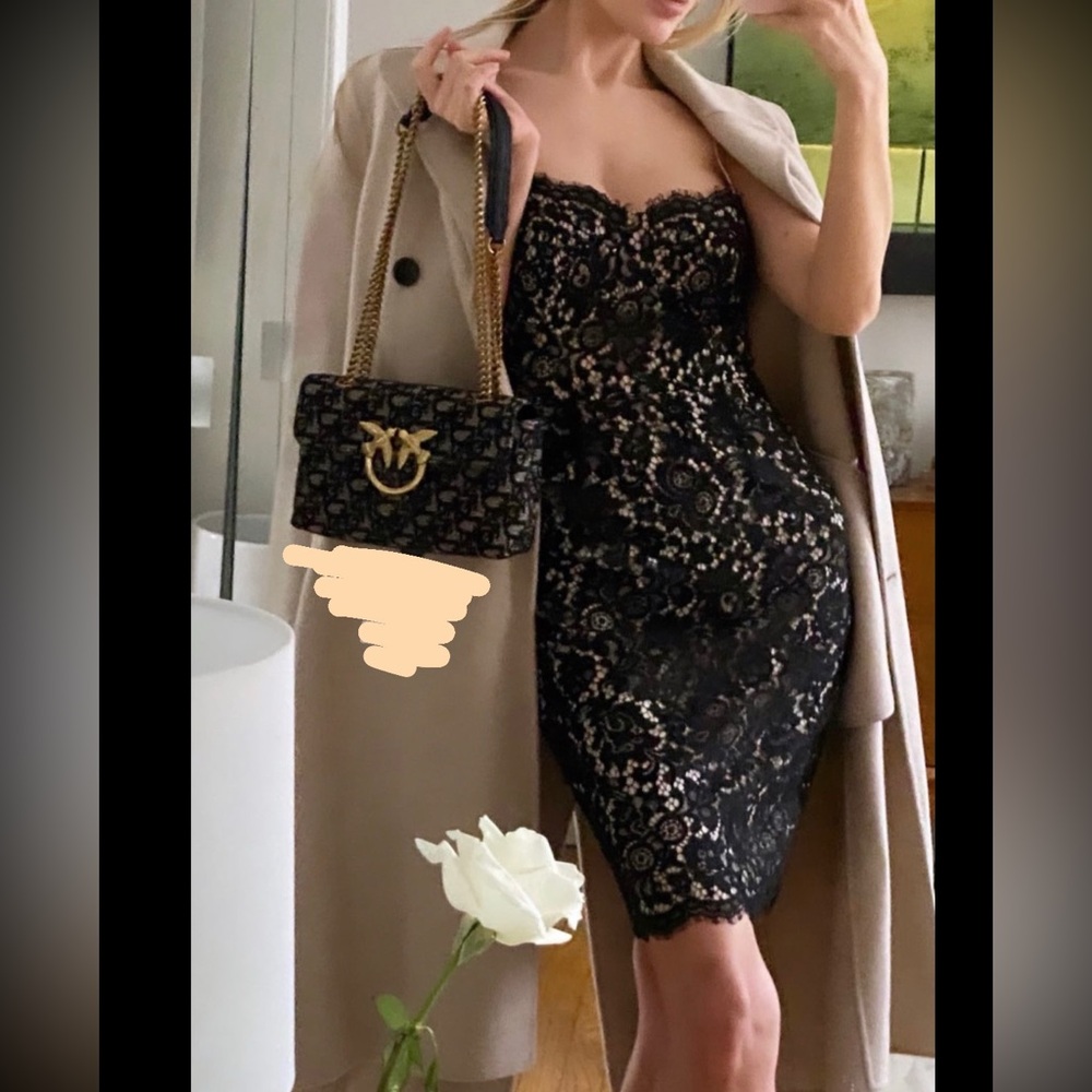 Likely Black Floral Lace Overlay Beige Underlay Sexy Fitted Dress size 2